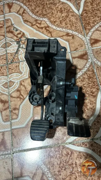 Renault trafik 3 pedal takımı