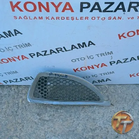 Renault megane 1 ön ızgara P-1348