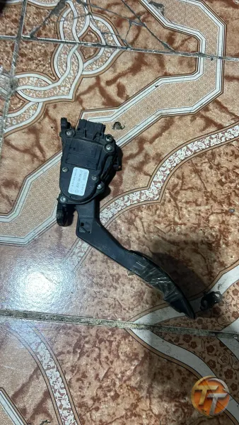 Renault Sybol gaz pedalı