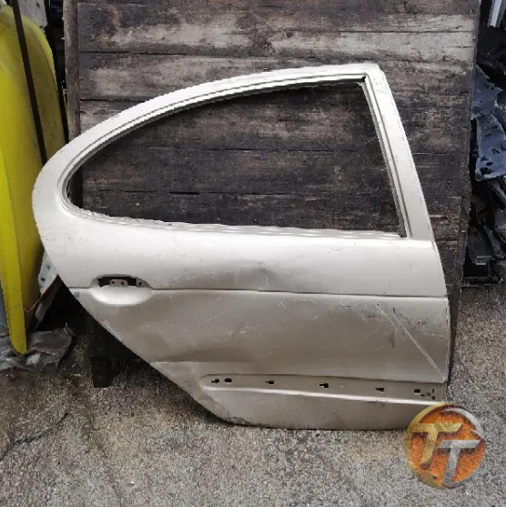 RENAULT MEGANE 1 sağ arka kapı Era-0215 Esan