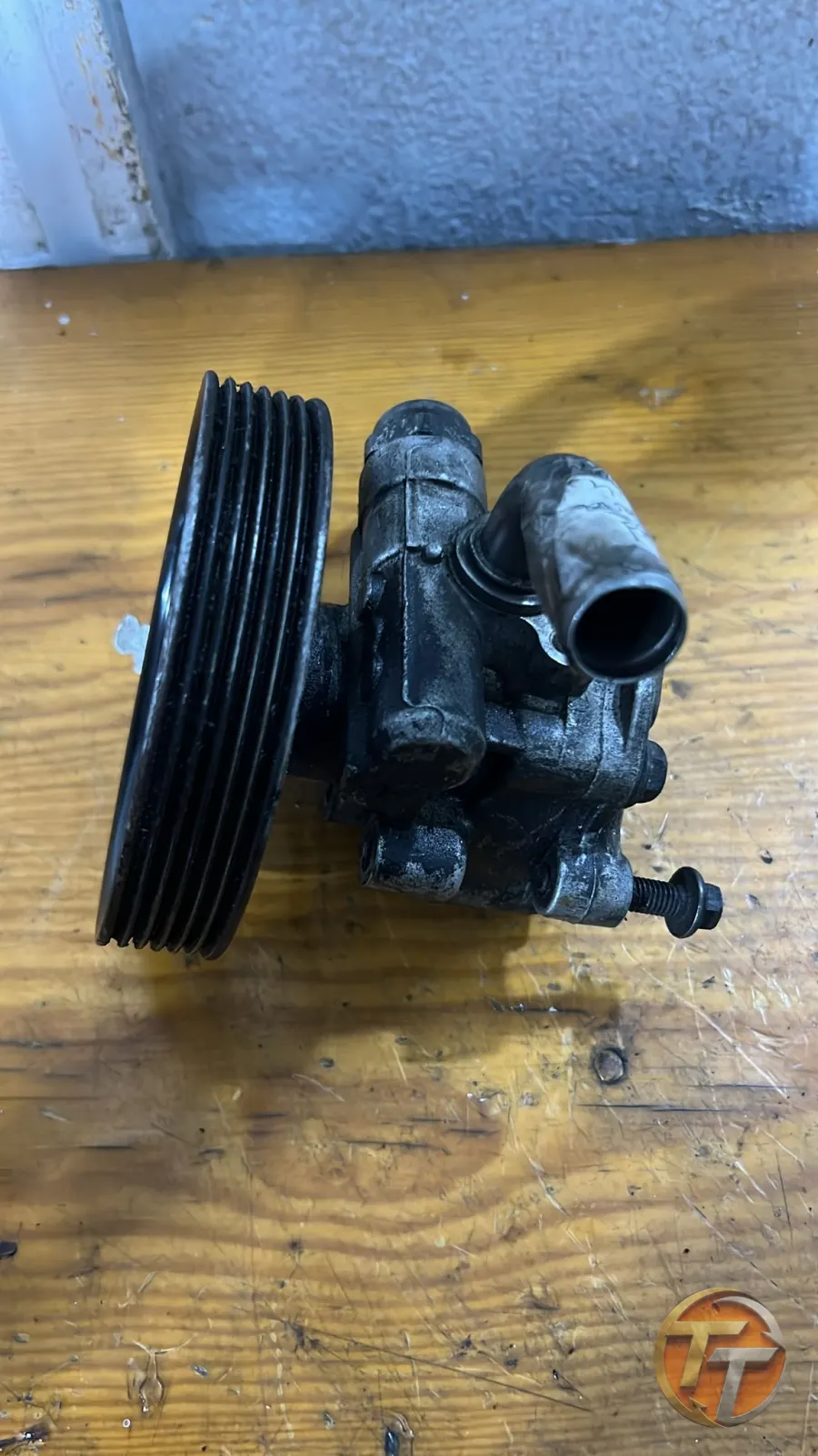 Ford fiesta direksiyon pompası
