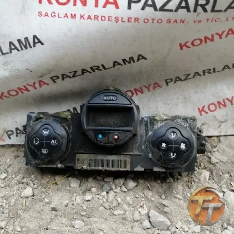 RENAULT MEGANE 2 klima paneli Kp-067