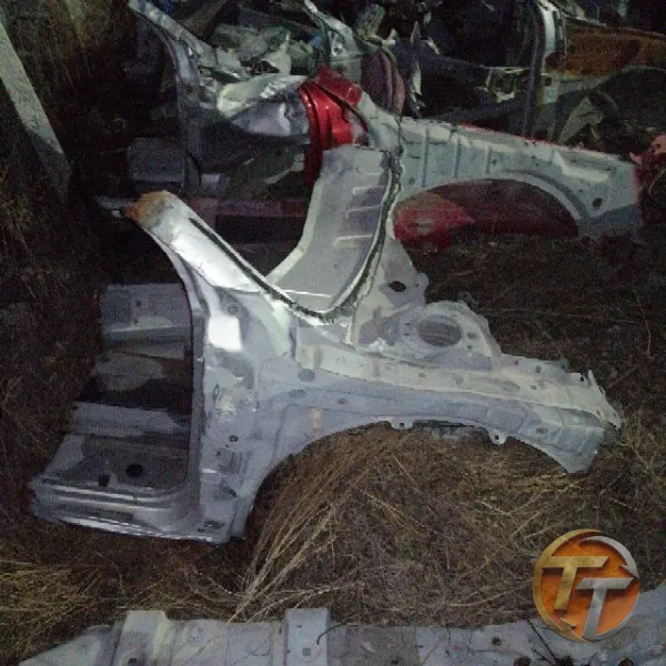 RENAULT MEGANE 2 sağ ön çeyrek şase Çel-206