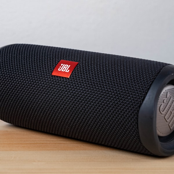 JBL Charge 5 Hoparlör